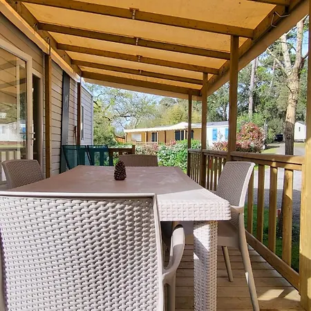 Mobil-home Cosy Climatise 5 Pers - Terrasse Couverte - Des Casernes A 800m